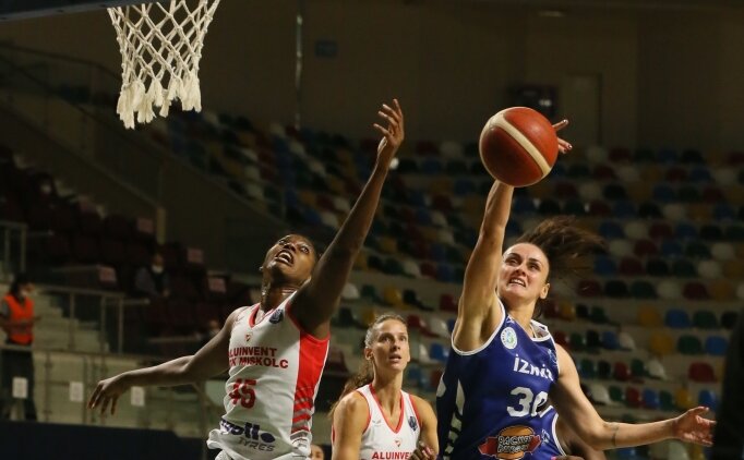 FIBA Kadınlar Avrupa Ligi eleme maçında İzmit Belediyespor, Macaristan temsilcisi Aluinvent DVTK Miskolc'u 85-68 yendi.İzmit Belediyespor bu sonuçla adını gruplara yazdırdı
#izmitbelediyespor #fiba #basketbol