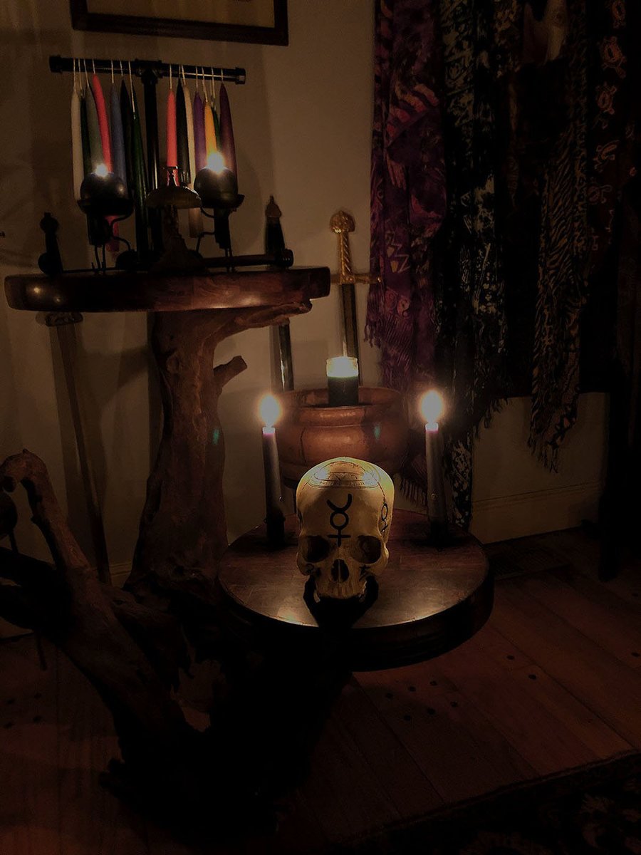ssshforwomen's tweet photo. Mirror Game Fun Fact:
It took three people 1 1/2 weeks to build the occult shop.
#ArtDepartment #SetDecorators #PropSourcing #BeingCreative #BehindTheScenes #MirrorGame https://t.co/0zqSj5X3p0