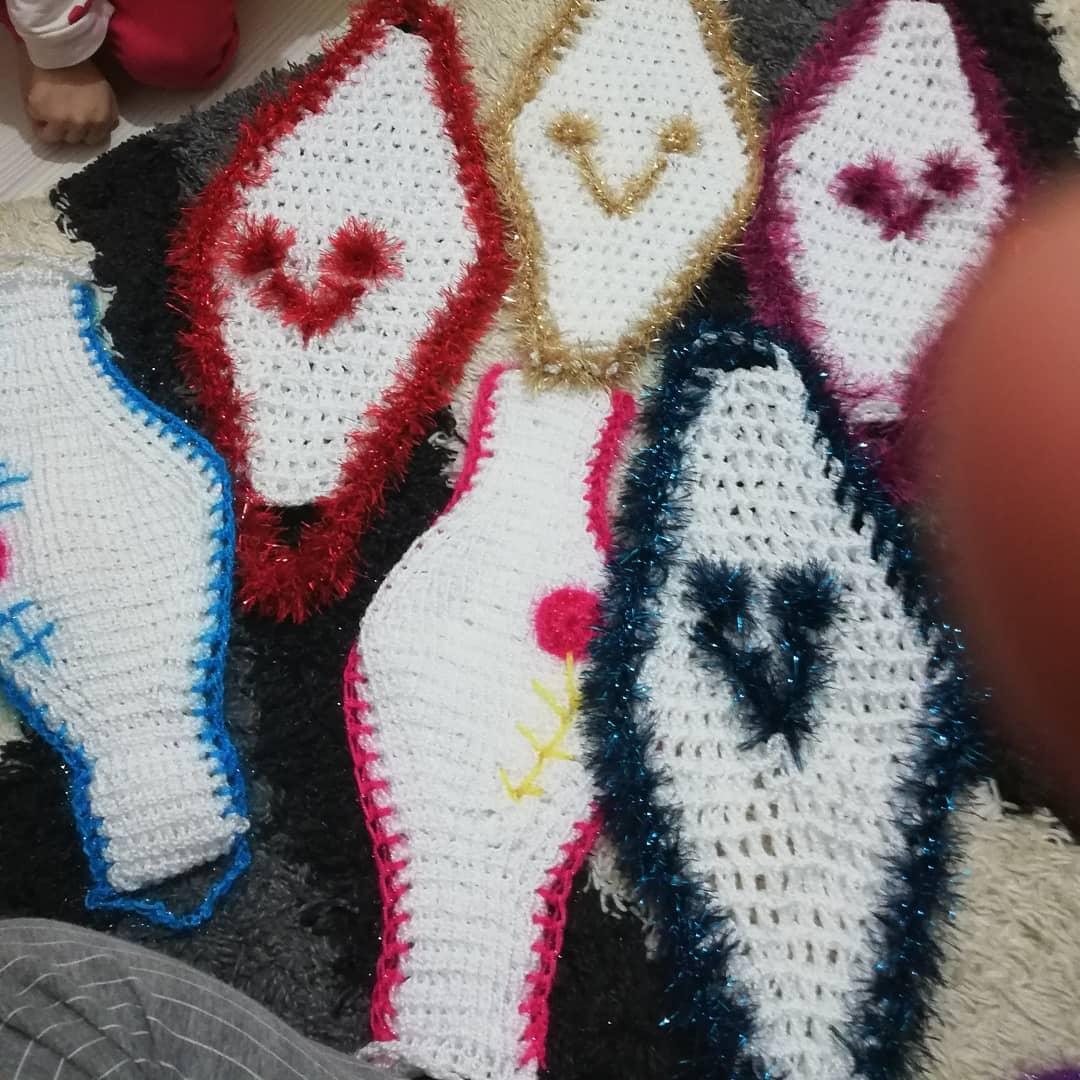 #aşkhissetmektir patik ve lif satıyorum 20 tl tülbent 50 tl bebek patigi 15 tlden satiyorum kizlarima bakmak icin babalari yok hem annelik hem bsbalik yapıyorum sizde alip bna destek olurmusunuz ne olrmsnz  bu mubarek günde kardeşlerim abilerim yada Rt yaparmisiniz sesim duyulsun