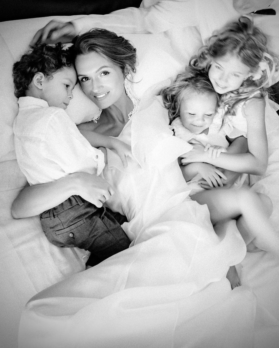 RF_Hotels's tweet photo. A family that travels together, stays together. It warms our hearts to be able to be a part of moments like these.
@RF_HotelAstoria #HotelAstoria https://t.co/8XPxt1NYRu