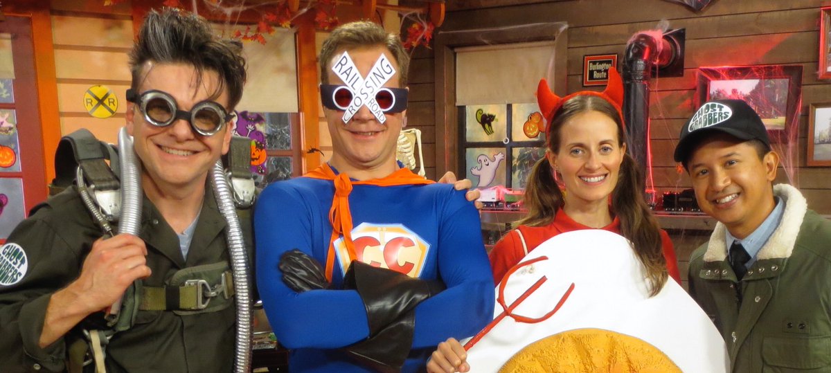 Choo Choo Bob's HALLOWEEN SPOOK-TACULAR! (The World's Greatest Halloween Special Ever) youtu.be/HEUFJl4tJwQ