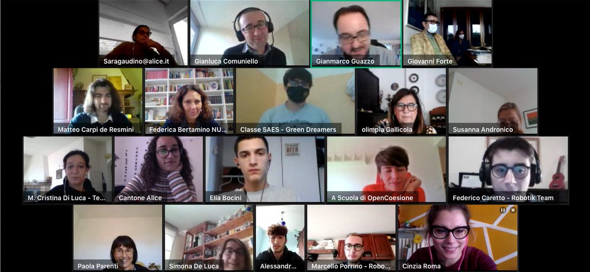 ascuoladioc's tweet photo. "#ASOCTalk - uno spazio di confronto con le Istituzioni”, uno speciale momento di scambio per i team #ASOC1920 premiati! Oggi è stata la sesta mattinata di dialogo a tema #RICERCAEINNOVAZIONE 🧐📌 assieme agli studenti del @robotikteam, @dreamers_green e @RobopharmTeam  :) https://t.co/Fc2cCP9jRq