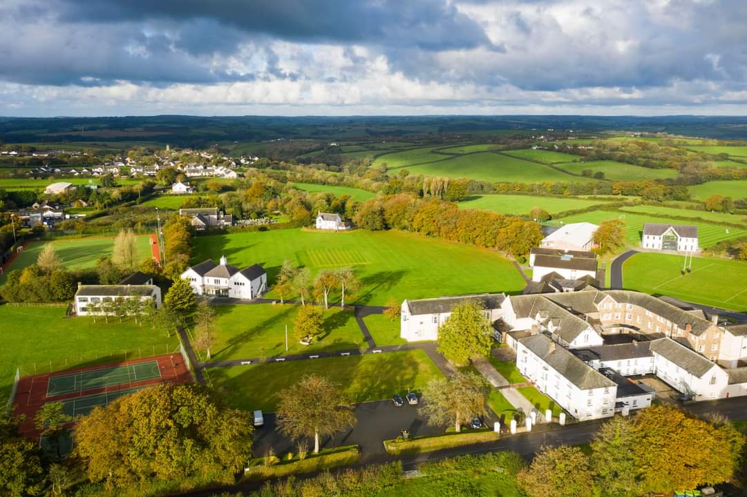 ShebbearCollege's tweet photo. We hope you like these images of our lovely green campus, taken during our drone filming the other week π²π³
#shebbearcampus #greenspace #devon #devonschool #outdoorspace #fields #countryside #welovedevon #dronephotography https://t.co/eVi8W6BlkV