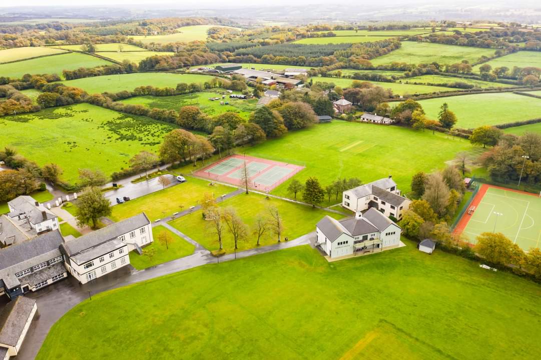 ShebbearCollege's tweet photo. We hope you like these images of our lovely green campus, taken during our drone filming the other week π²π³
#shebbearcampus #greenspace #devon #devonschool #outdoorspace #fields #countryside #welovedevon #dronephotography https://t.co/eVi8W6BlkV