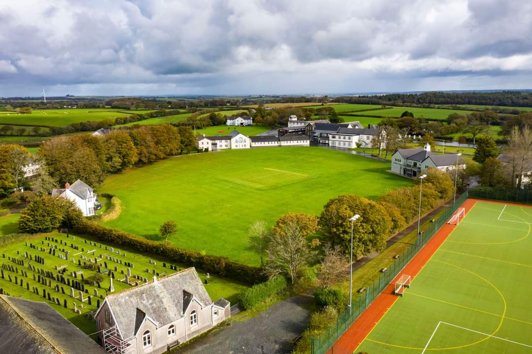 ShebbearCollege's tweet photo. We hope you like these images of our lovely green campus, taken during our drone filming the other week π²π³
#shebbearcampus #greenspace #devon #devonschool #outdoorspace #fields #countryside #welovedevon #dronephotography https://t.co/eVi8W6BlkV