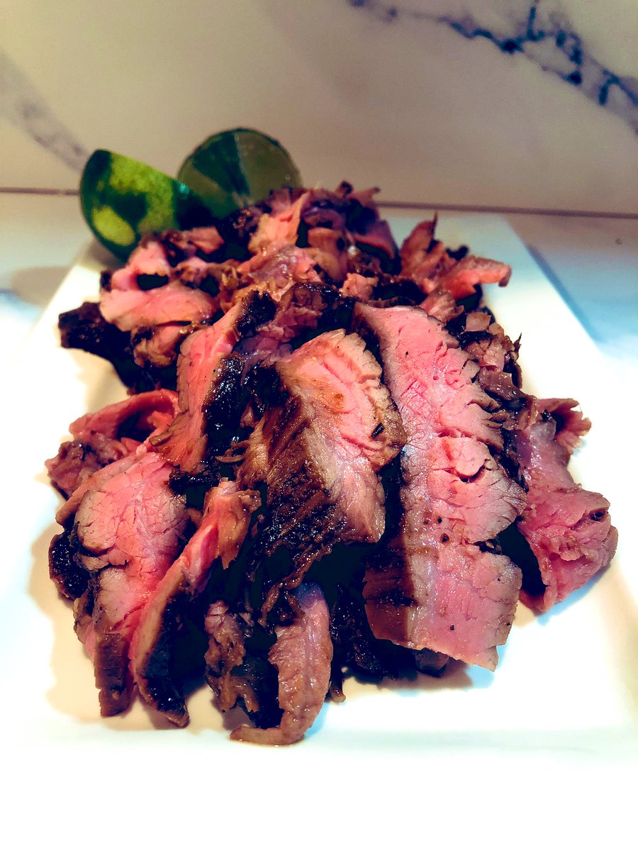 ICanCookThis's tweet photo. #aboutlastnight I changed up #TacoTuesday for poor girls fajitarito! #sousvide flank 🥩w/ a sour cream sauce infused w/ @BooeysGourmet 🔥. Got triple duty out of 1 pan! Sear, grill, bake! Sounds like a lot but the grill step keeps em crunchy! #nosog #WednesdayMotivation #foodie https://t.co/HfSi0Aepjl