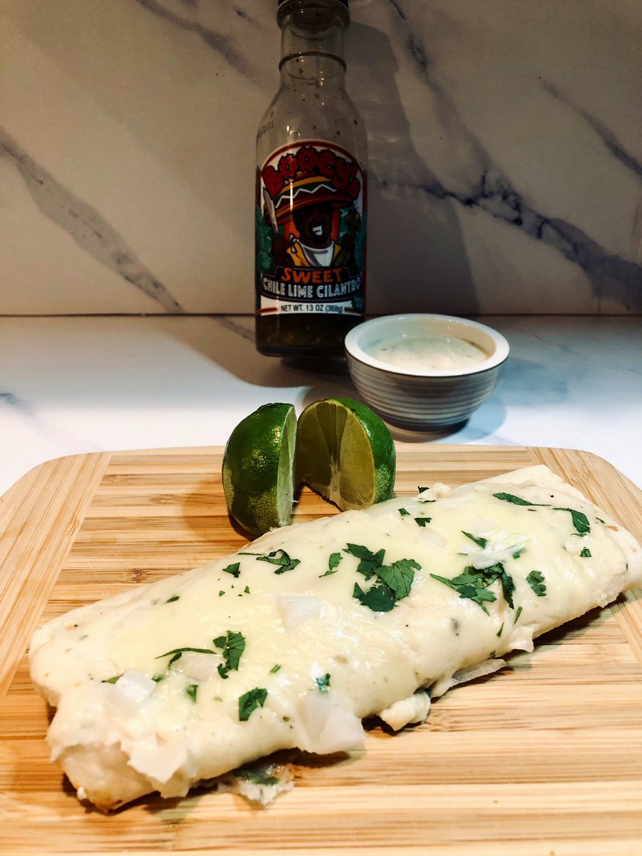 ICanCookThis's tweet photo. #aboutlastnight I changed up #TacoTuesday for poor girls fajitarito! #sousvide flank 🥩w/ a sour cream sauce infused w/ @BooeysGourmet 🔥. Got triple duty out of 1 pan! Sear, grill, bake! Sounds like a lot but the grill step keeps em crunchy! #nosog #WednesdayMotivation #foodie https://t.co/HfSi0Aepjl