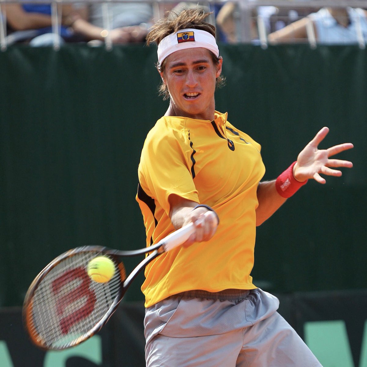 👤Otro talento de la gran saga familiar de Guayaquil es Giovanni Lapentti, que debutó con 15 años (1998) y suma 37 partidos en 26 series.
🇪🇨Inseparable en la época de Nicolás con el que suma victorias históricas en dobles (dos consecutivas en 2009, contra Perú y Brasil). https://t.co/5srpGB3GWx