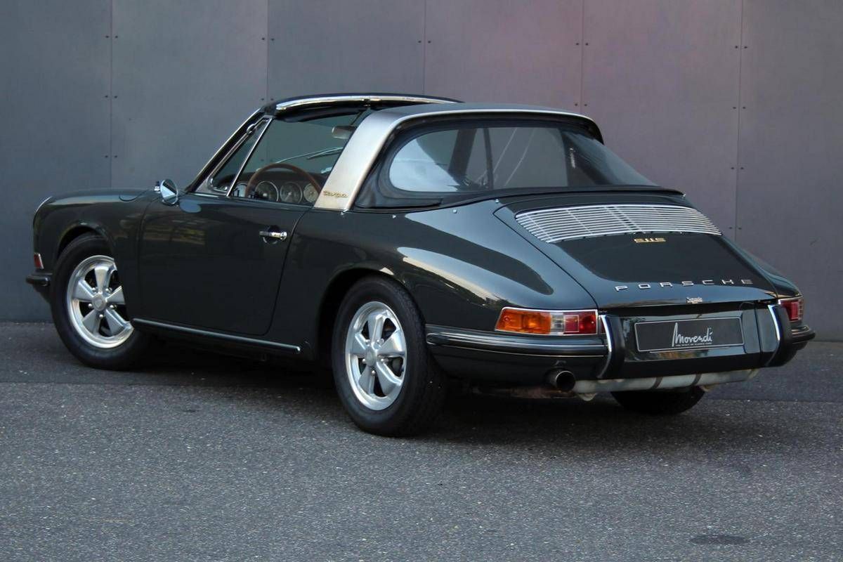 PorscheMarket's tweet photo. It's not often that you come across one of these rare 1967 #Porsche 911 S Soft Window Targa models. This one has been completely restored and is finished in Slate Gray over a Black interior. It is matching numbers and only has 51k miles. #Classifind

▶️ https://t.co/J8qJsITR9h https://t.co/yDCqZHSCOm