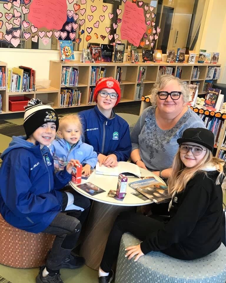 diannehahnCSD's tweet photo. A 2019-20 visit to Ecole Centennial that I enjoyed immensely. #ReElectDianne , a @ChinookSD  public school board trustee that gets involved and cares deeply for the children of #SwiftCurrentSK https://t.co/klNUUMqL04