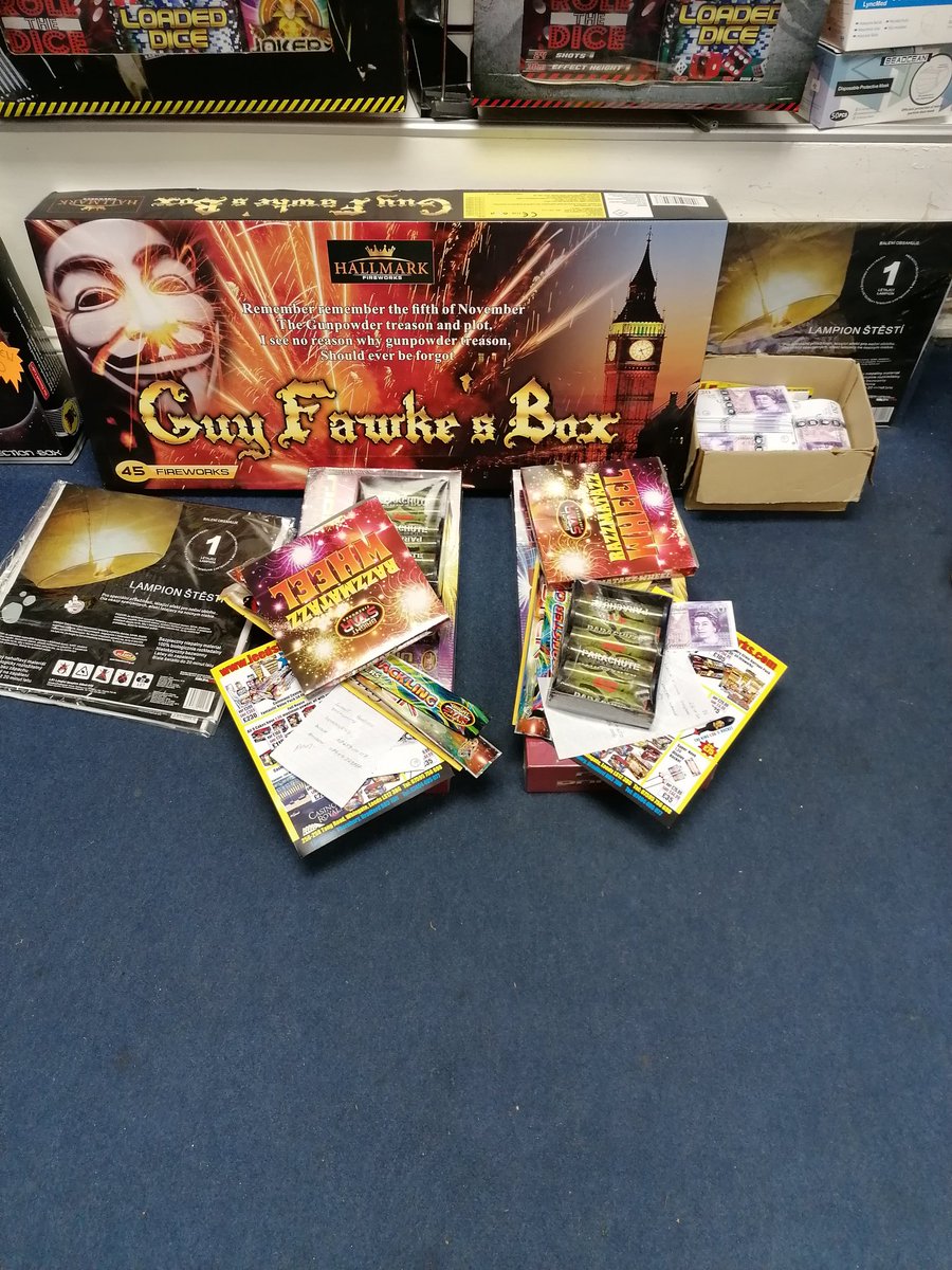 Some nice deliveries packed up ready to go out tonight. Yes that's right we deliver!!
Call: 07595756698
#leedsfireworks #fireworks #bonfirenight #leeds #westyorkshire #fireworkdisplay #displayfireworks #fireworksnight #guyfawkes #rememberrememberthe5thofnovember #pyro https://t.co/iQI4s8EGWO