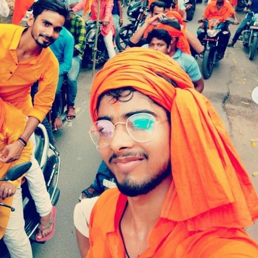 I_mAdarsh's tweet photo. #NewProfilePic
In the memory #AnuragPoddar https://t.co/5O3f5vAury