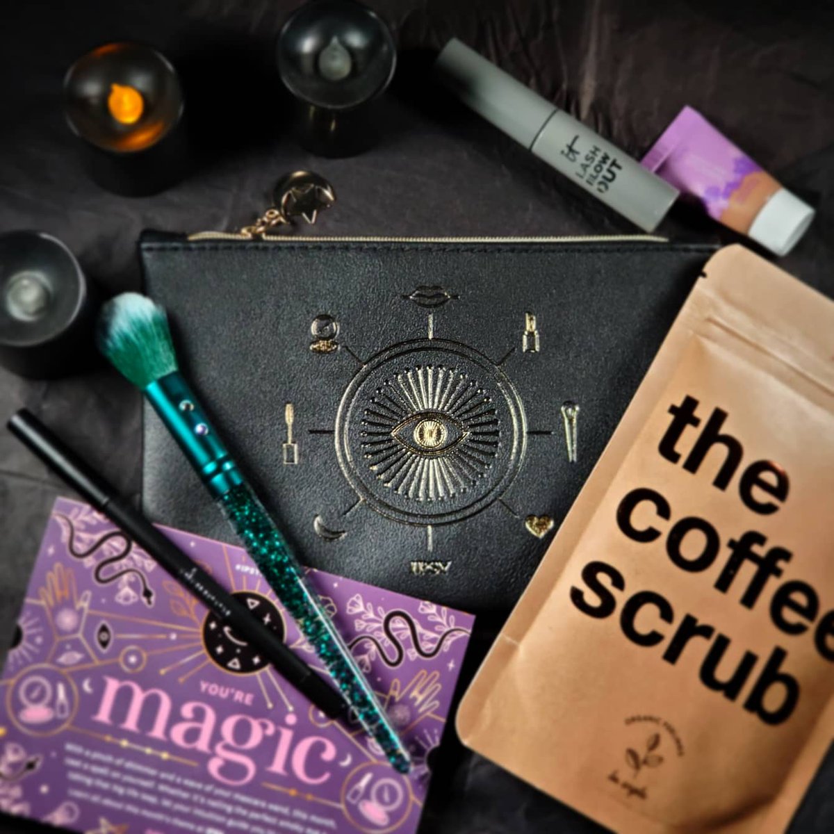 DKCesia's tweet photo. Just posting my cute @IPSY bag for this month + my add ons ๐๐ค
Isn't magical?! ๐ฎโจ
#ipsy #ipsybag #ipsymagic #ipsyoctober2020 #ipsysubscriber #ipster https://t.co/Vwgtz808v2