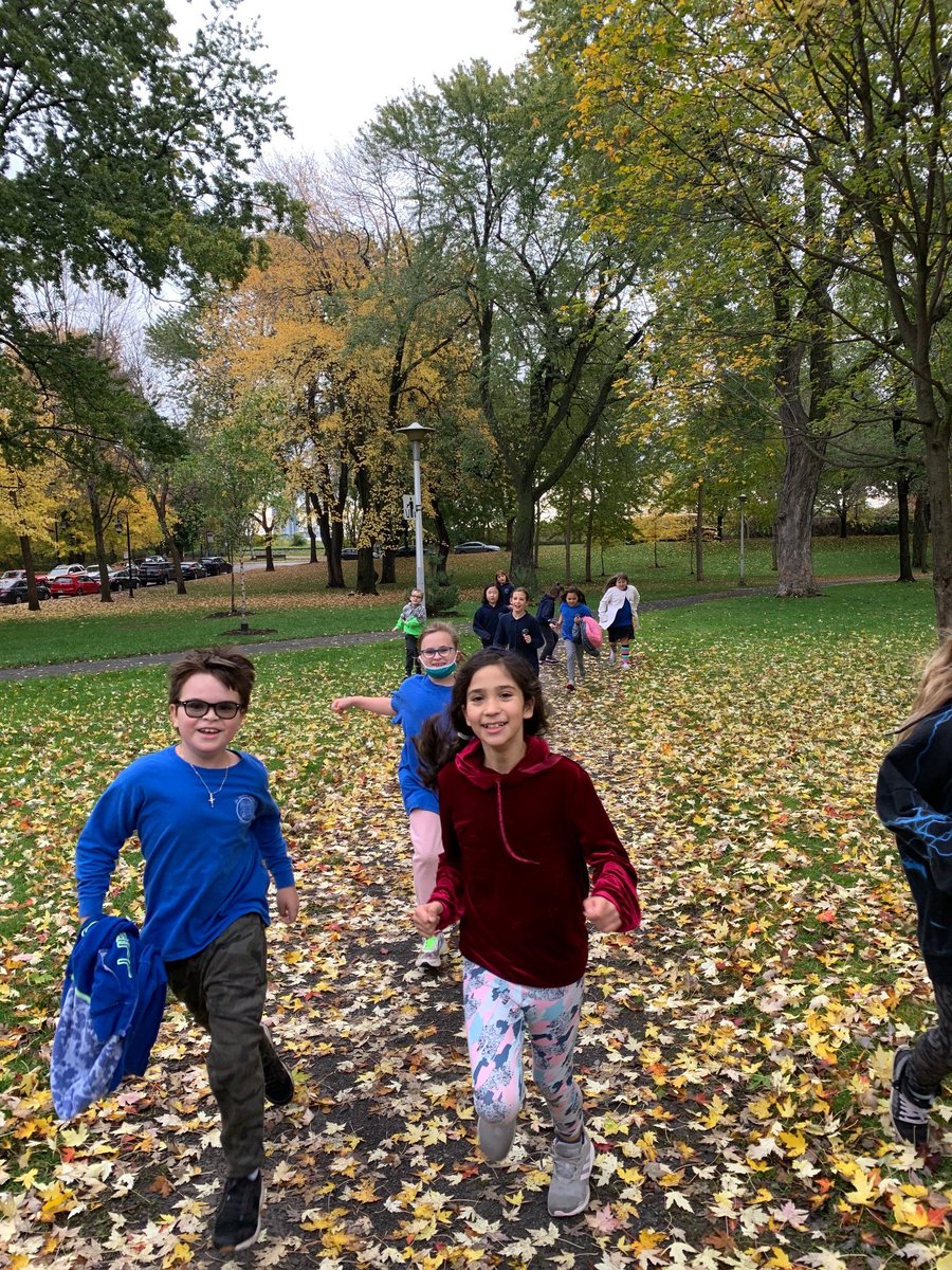 StGabriel_EMSB's tweet photo. @StGabriel_EMSB we run for #TerryFoxx #MTL https://t.co/Pxm7rXOxgz