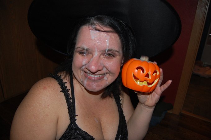 Happy Halloween https://t.co/6tiLIeU97K<a href="/tag/retweet"class="tags"><span>#retweet</span></a>