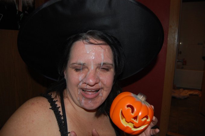 Happy Halloween https://t.co/6tiLIeU97K<a href="/tag/retweet"class="tags"><span>#retweet</span></a>