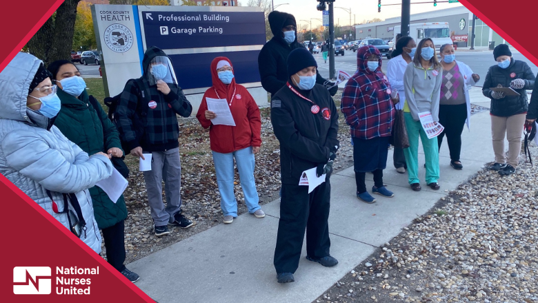 NationalNurses's tweet image. Cook County union nurses are united to win:

✊🏾and end to institutional racism in the workplace, 
🏥 a fully funded public health system, and
👩🏾‍⚕️#SafeStaffing  

Shout out to all the RNs and allies who came out in freezing weather to rally to protect patients!