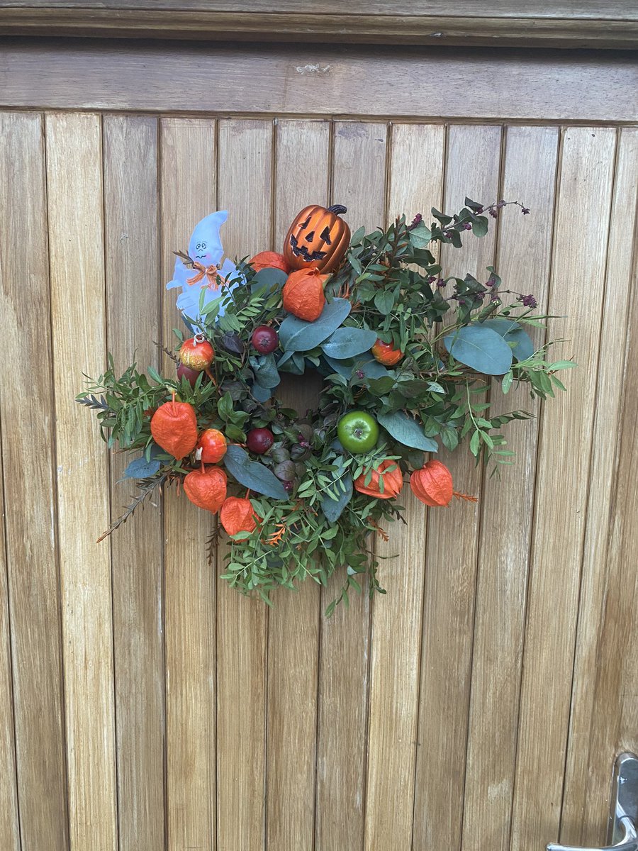 BeingAFarmWife's tweet photo. Me and the 2 youngest made a Halloween autumnal wreath. Was more difficult than I thought π€© #midtermfun https://t.co/HqpMn7gMvV