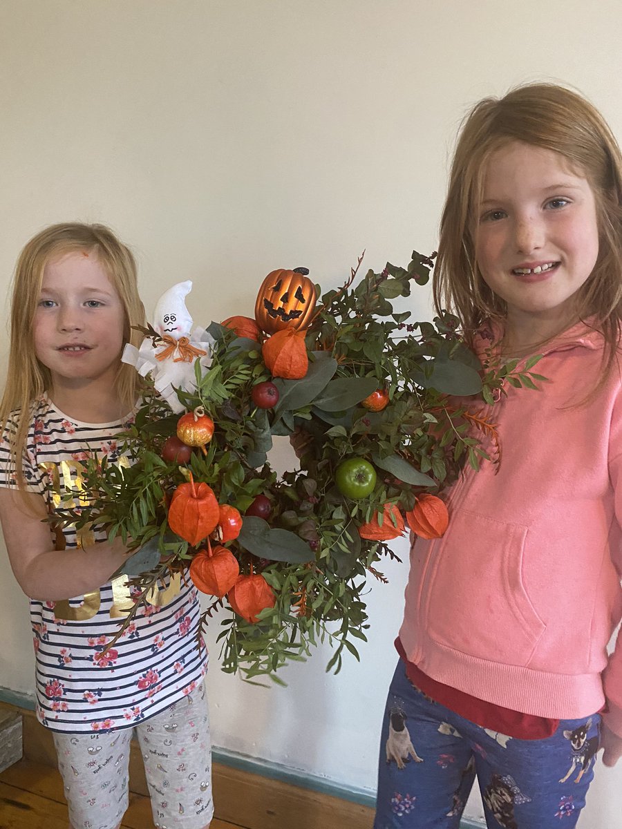 BeingAFarmWife's tweet photo. Me and the 2 youngest made a Halloween autumnal wreath. Was more difficult than I thought π€© #midtermfun https://t.co/HqpMn7gMvV