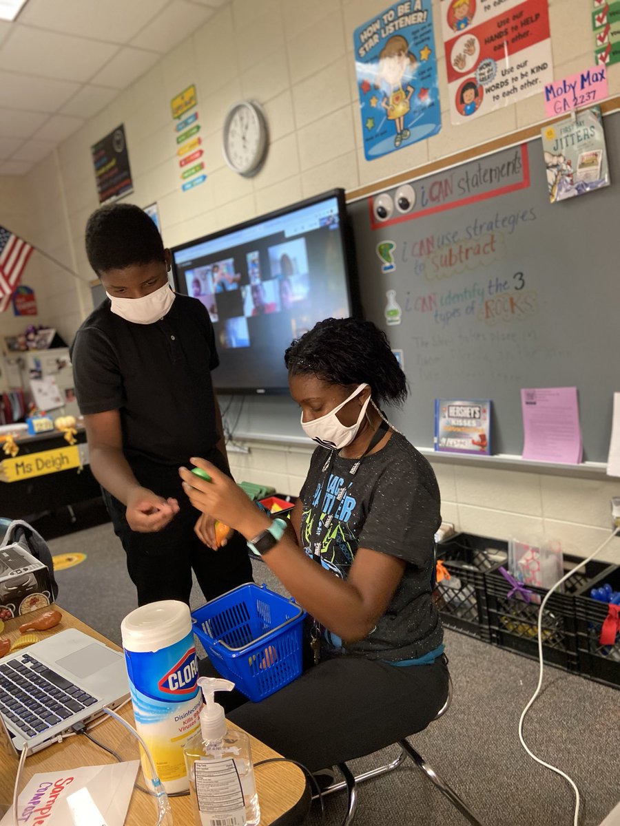 LesRperry's tweet photo. Compose stew with our virtual friends. Oh, what fun! #WeAreLES ⁦@DeighEbony⁩ ⁦@libertyesSTEM⁩ ⁦@LibertyCoSchool⁩ https://t.co/2DNyDsFsLN