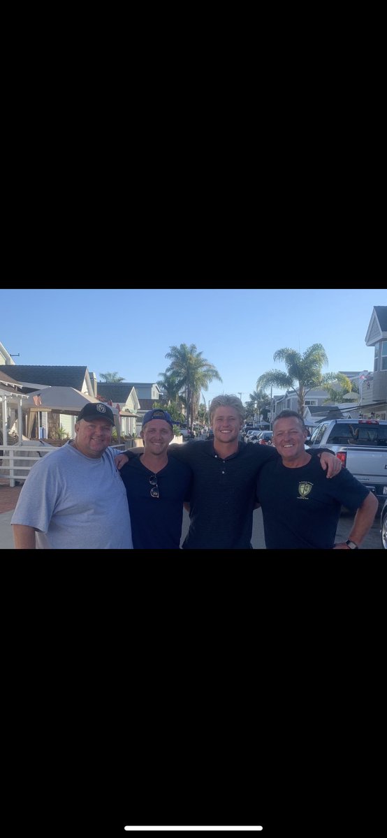 BondsMjbonds's tweet photo. This morning I lost my Uncle, Best friend, Second Dad, Coach. A legend at Hart High, and played football and baseball at UCLA. My Uncle Jimmy Bonds has been one of the greatest mentors in my life and has impacted me greatly. “Under promise, over deliver” I love you Jimmy Bonds. https://t.co/h6clpTt84y