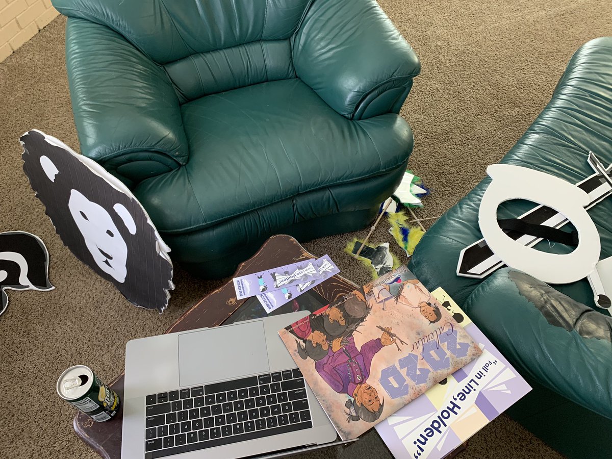 DanielVandever's tweet image. This is what my virtual reading workstation looks like. A big thank you to Brenda Mendez and Innovation Academy for inviting me to my first virtual reading of the year for elementary school students. #KidLit #FallInLine #KTG