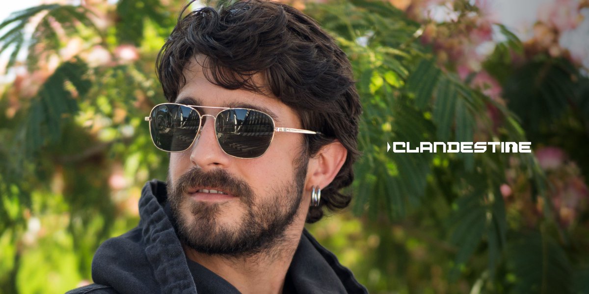 Clandestine tweet media