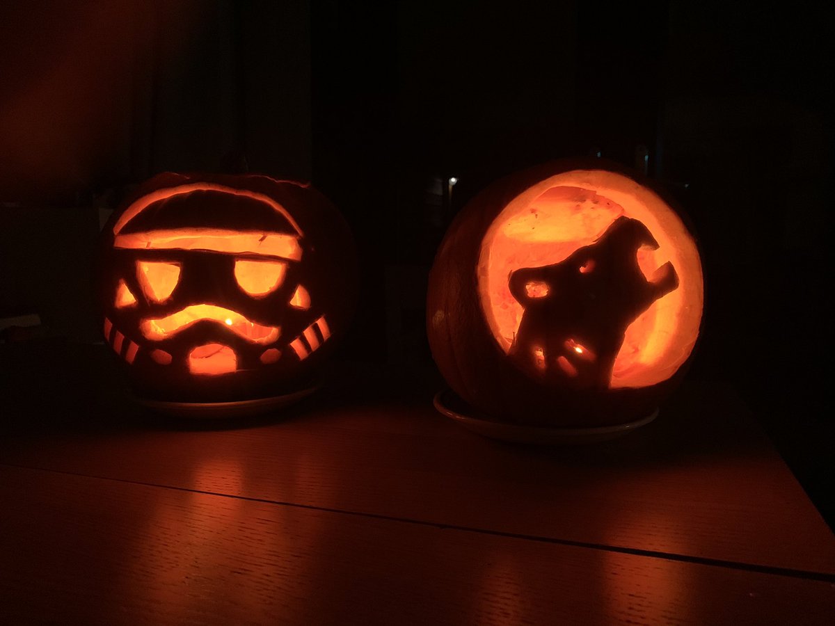 nunners42's tweet photo. #Halloween #notAnArtist #theyreNotBad https://t.co/OltTH7fJR5