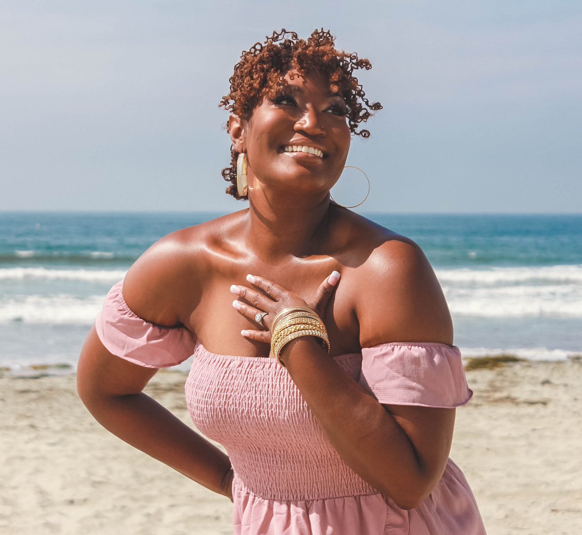 Taking stunning photos of Queens is my thing 📸💋💖🌟 @photogsofcolor @BlkWomenPhoto @SanDiegoPhotos #silverstrandbeach #SD #cali #HireBlackWomenPhotographers #hireblackphotographers #beautiful #Queen