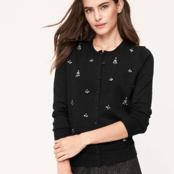 NanikiPosher's tweet photo. So good I had to share! Check out all the items I'm loving on @Poshmarkapp from @Lydia_McD #poshmark #fashion #style #shopmycloset #loft #coldwatercreek #freepeople: https://t.co/UY2mQj4l1x https://t.co/8uKaXEGRzr