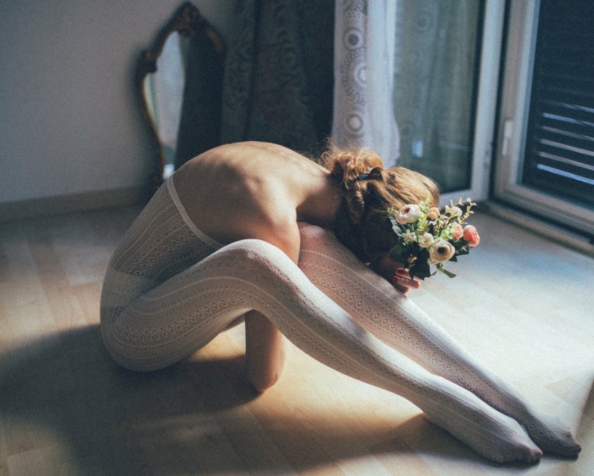 AnaBolena33's tweet image. &quot;Y si quieren saber de mi pasado, 
es preciso decir otra mentira, 
les diré que llegué 
de un mundo raro, 
que no sé del dolor,
que triunfé en el amor
y que nunca he llorado.&quot;

youtu.be/jGDH_2w6KPc

© Fabrizia Milia