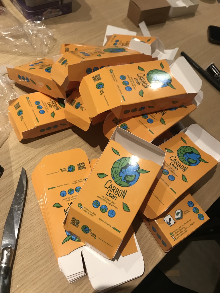 CarbonLean's tweet photo. Ca y est, tous les jeux @CarbonLean à destination de nos soutiens @ululeFR ont été expédiés! Juste à temps pour le #confinementSaison2 ...
Maintenant, préparation de ceux offerts aux écoles! Paré pour la #rentree !
Hâte d'avoir vos premiers retours!!!!
#carbon #education https://t.co/lfpQAIYWvs