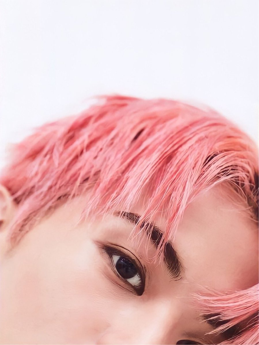 good morning bby idk what's going on last night cuz i couldn't open this thread and tweeted something for you :(i love this photo of you ♡ you're pretty esp with your pretty soft pink hair ♡ beautiful eyebrow. and of course your eyes it's good to fall for you everyday