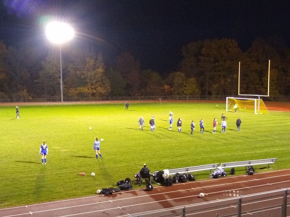Berg542's tweet photo. OAE JV win 1-0 over Holley.  Now the varsity is warming up for a 7pm start. @OA_Athletics @AthleticsElba https://t.co/LVDkguQyDe