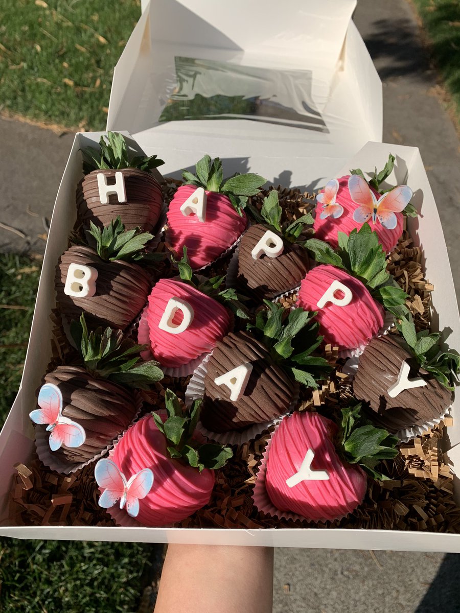 Birthday Berries💗🦋

#bayarea #bayareatreats #chocolatecoveredstrawberries