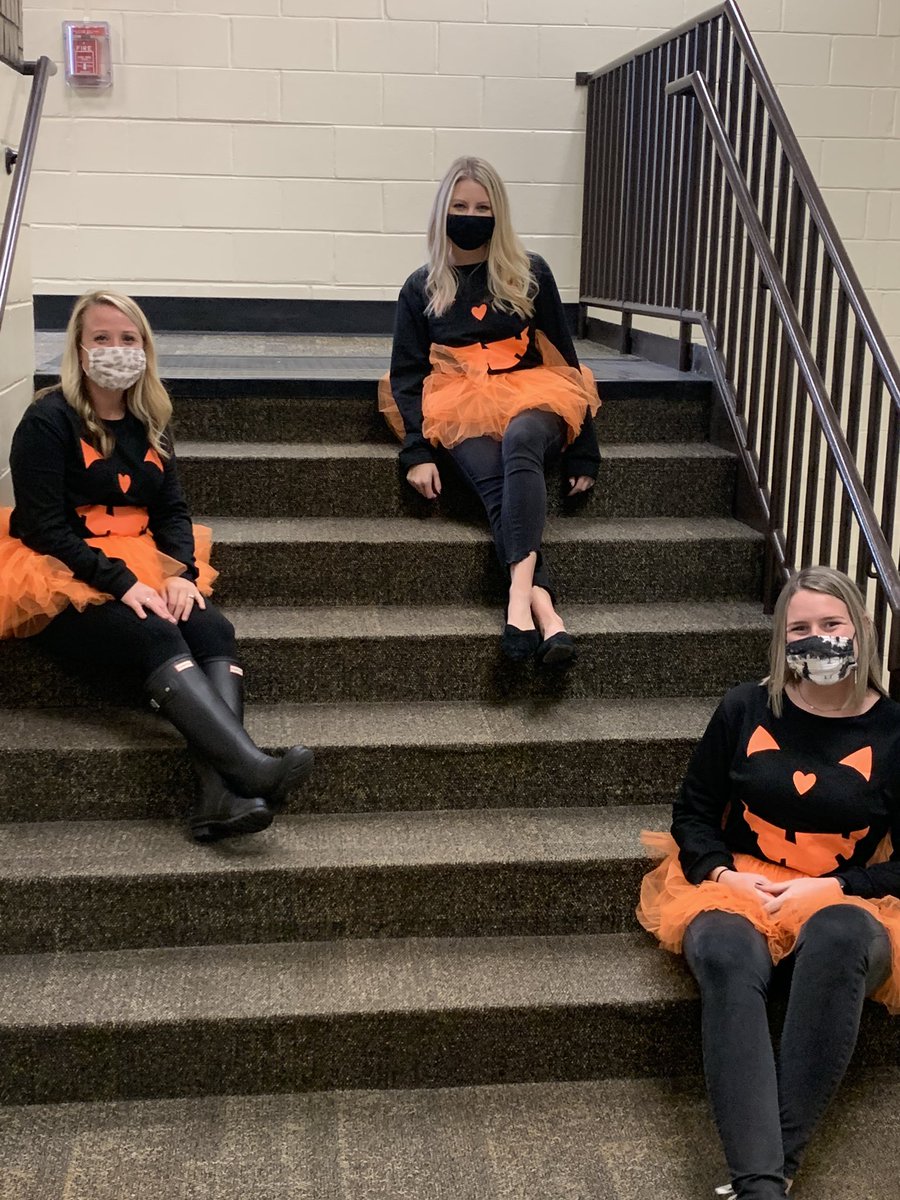 Mrs. Johnson tweet media