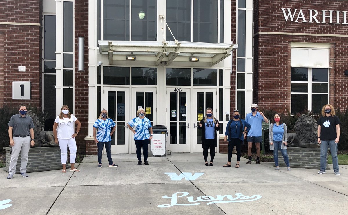 JustinThroupe's tweet photo. @WarhillHigh staff supporting class color day and representing all four classes. #WhsVirtualSpirit #whereyouatPE&amp;arts&amp;cte? https://t.co/K7DpSHZWxt