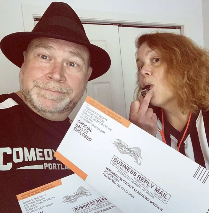 CSzWorldwide's tweet photo. A friendly reminder from @CSzPortland to get out and VOTE! 🇺🇸 Have you voted yet? 

#cszworldwide #cszww #comedysportz #csz #cszportland #vote #voting #america #2020 #election #polls #improv #fun #funny #humor #comedy https://t.co/vOwE5kyoqL