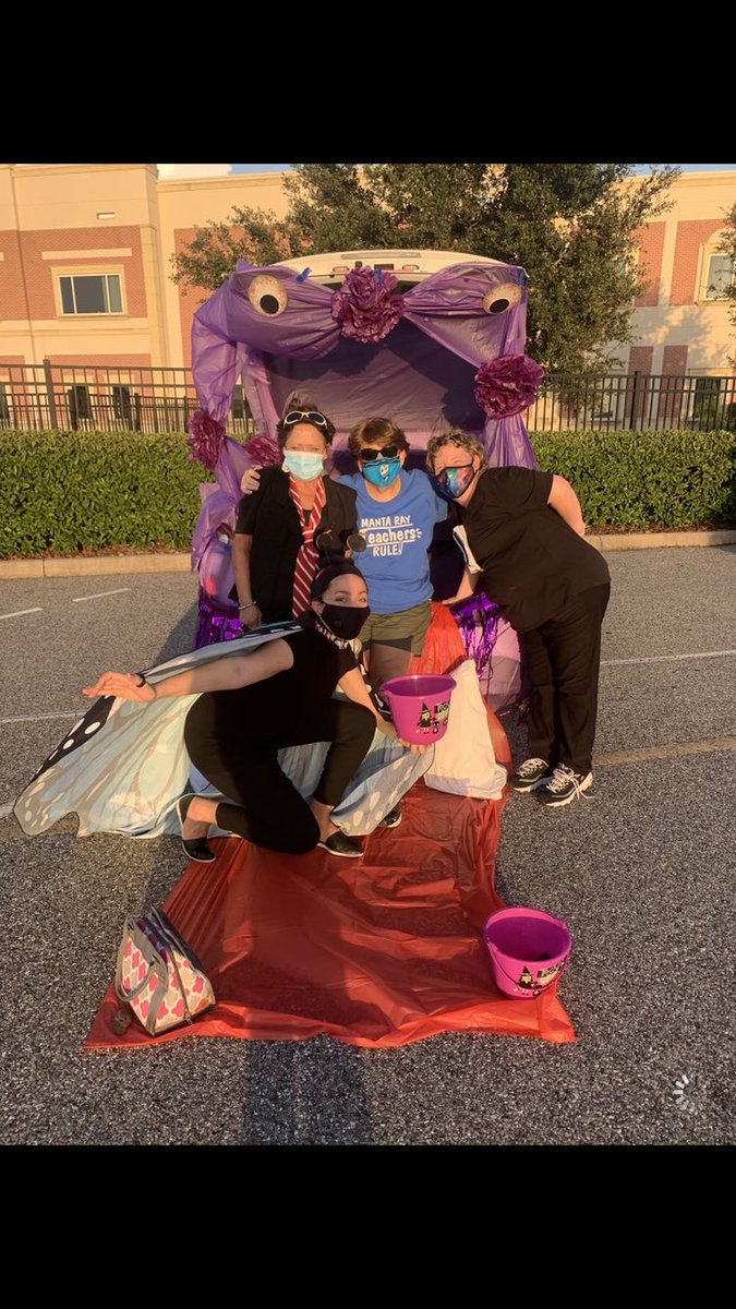 Manateecharter1's tweet photo. Staff and students showing off their style at cruising for candy 2020. #mcspride https://t.co/Emy0yyFx5d