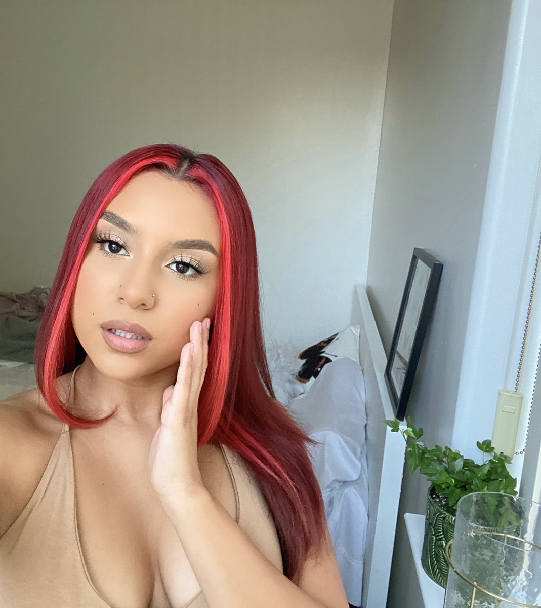 brifig's tweet photo. ?why you so obsessed w me¿ 
Top: @laurasboutique https://t.co/yGlUuamB7G