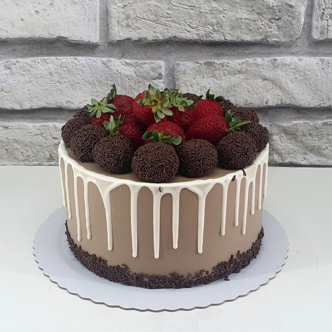lisbolos's tweet photo. Aceita um chocolate? 🍫
.
#Encomende
.
💳 Passamos cartão
◾ Consulte condições
.
☎ |34| 99646-5274 😊
#LisBolos #BoloDecorado #Chantininho #BoloFesta #ConfeitariaArtesanal #ConfeitariaArtistica #BoloAniversario #Uberlandia #Cake #CakeDesign https://t.co/tHCCEiyxYc