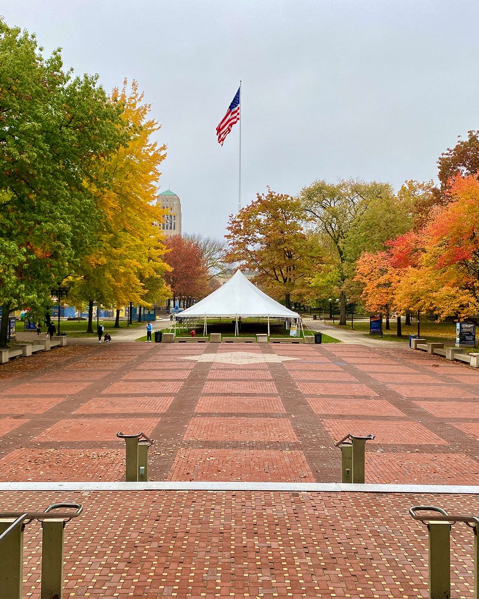 michiganalumni's tweet photo. True or false: fall is the best season in Ann Arbor. 🍂 https://t.co/BxYoSTeNIa