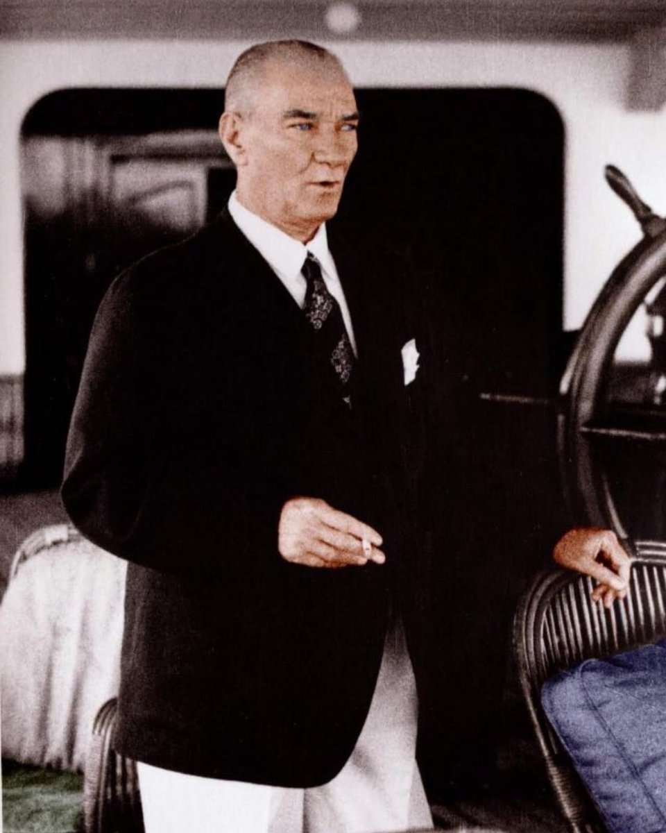 Bu 'çocuk' seni öyle çok seviyor ki özümün mavisi... İlelebet seninle, ilelebet Cumhuriyet'le... #iyikiseninçocuklarınız 💙