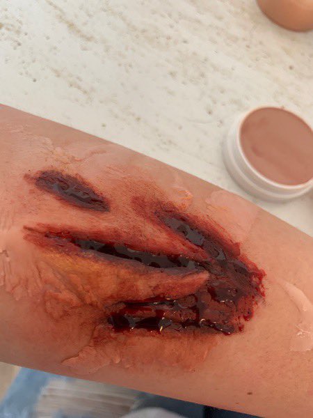 glenntheatre's tweet photo. Special Effects Make-up Alert: Honors theatre is getting ready for Halloween (and prepping  for our horror movie) by learning SFX make-up.... no one was harmed in the making of these pictures! #bobcatarts https://t.co/y3RImZpGPW