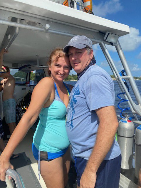 ScubaWorks's tweet image. 60 feet of viz, 82 degree water temp, and a light north current. Saw a Hammerhead Shark, Goliath Groupers, and some lobsters!