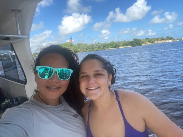 ScubaWorks's tweet image. 60 feet of viz, 82 degree water temp, and a light north current. Saw a Hammerhead Shark, Goliath Groupers, and some lobsters!