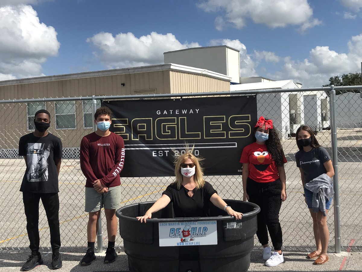 zachmfoundation's tweet photo. Another tub donation today to @gateway_high in memory of Sherrill Curran! #BEHIP #GoEagles https://t.co/BTLG0C8QSs