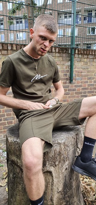 My face when they can’t deepthroat my scally dick! ???
#scally #chav #screwface #bulge #gay #lad #socks