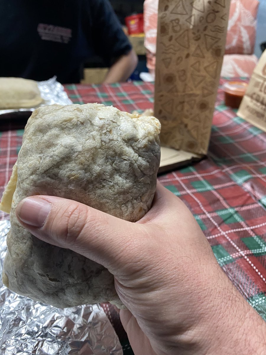 Unbrandedsp's tweet photo. @ChipotleTweets wow really I guess my once a week visit is over on to the next #small #Chipotle https://t.co/yd1EvFKPQx