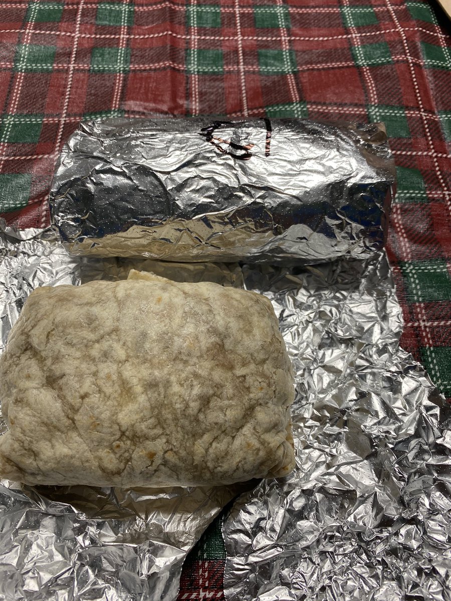 Unbrandedsp's tweet photo. @ChipotleTweets wow really I guess my once a week visit is over on to the next #small #Chipotle https://t.co/yd1EvFKPQx